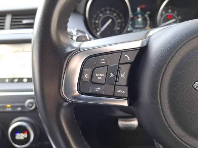 Jaguar E-Pace 7