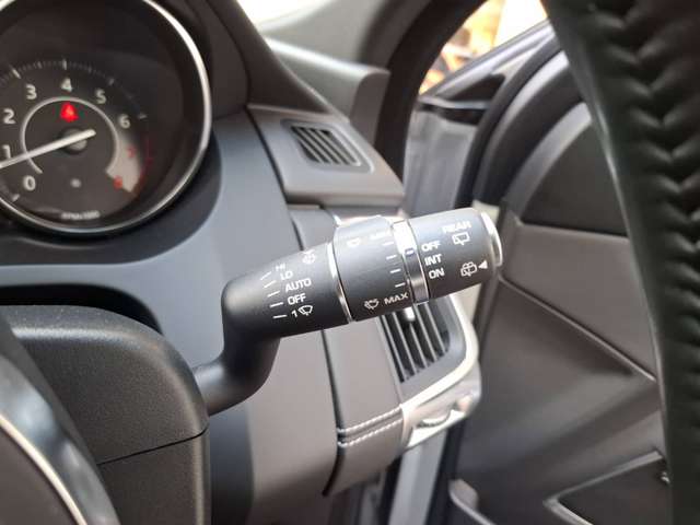 Jaguar E-Pace 10