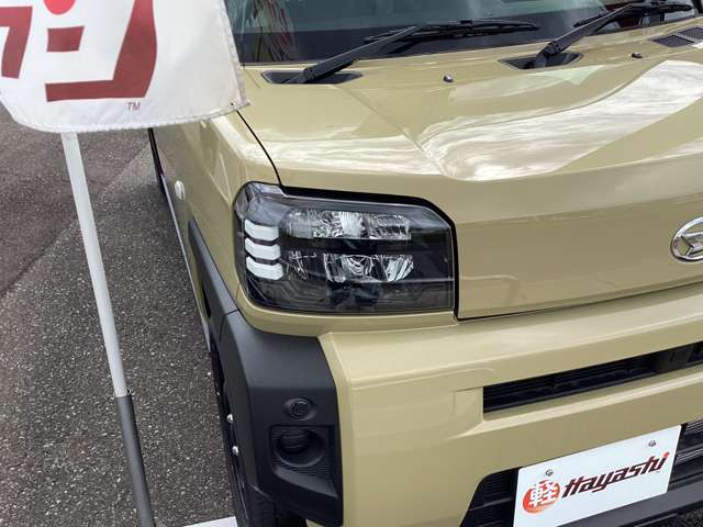 Daihatsu Taft 9