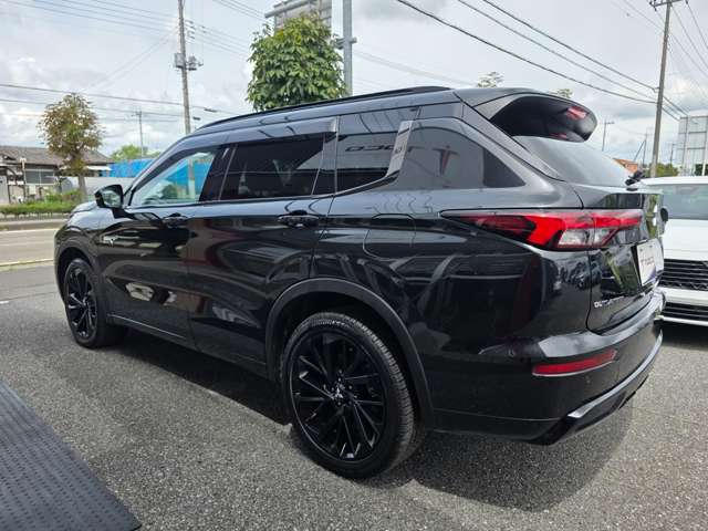 Mitsubishi Outlander PHEV 7
