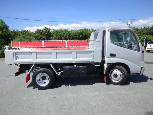 Hino Dutro 11