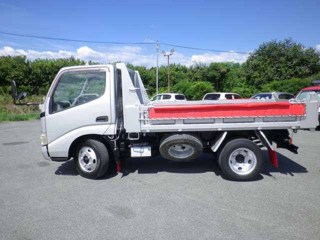 Hino Dutro 7