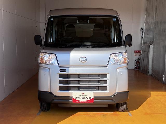 Daihatsu Hijet Cargo 4
