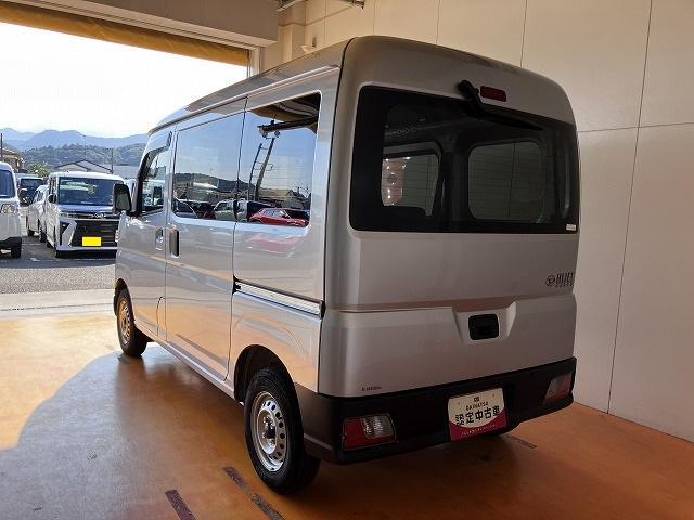 Daihatsu Hijet Cargo 6