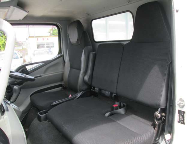 Mitsubishi Fuso Canter 12