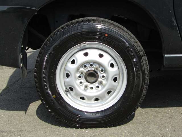 Daihatsu Hijet Cargo 11