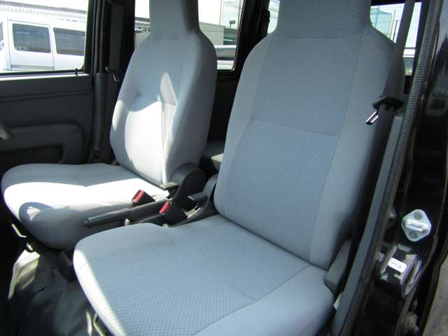 Daihatsu Hijet Cargo 7