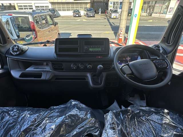 Mitsubishi Fuso Canter 7
