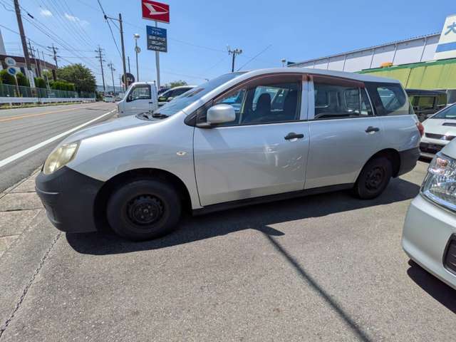 Mazda Familia Van 8