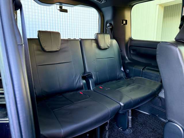 Toyota Voxy 7