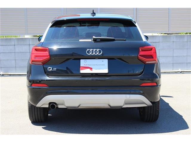 Audi Q2 4
