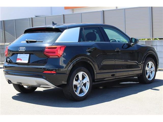 Audi Q2 5
