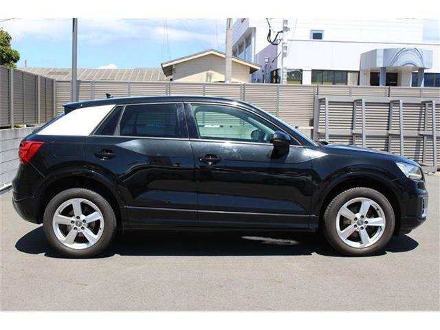 Audi Q2 6