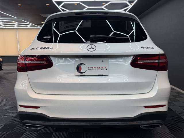 Mercedes-Benz GLC 10