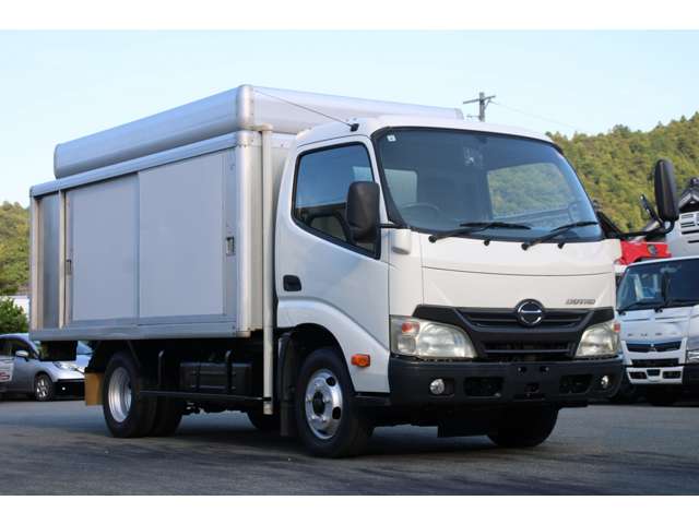 Hino Dutro 5