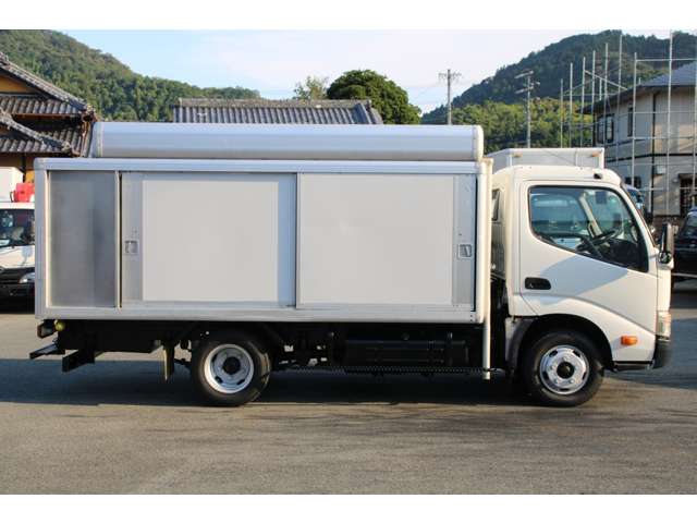 Hino Dutro 7