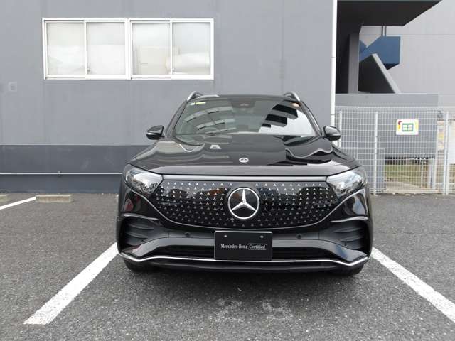 Mercedes-Benz EQB 8