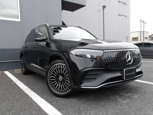 Mercedes-Benz EQB 10