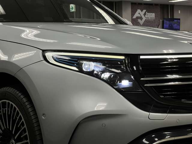 Mercedes-Benz EQC 10