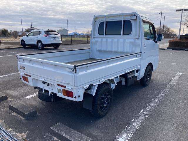 Toyota Pixis Truck 6