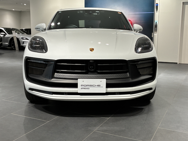 Porsche Macan 3