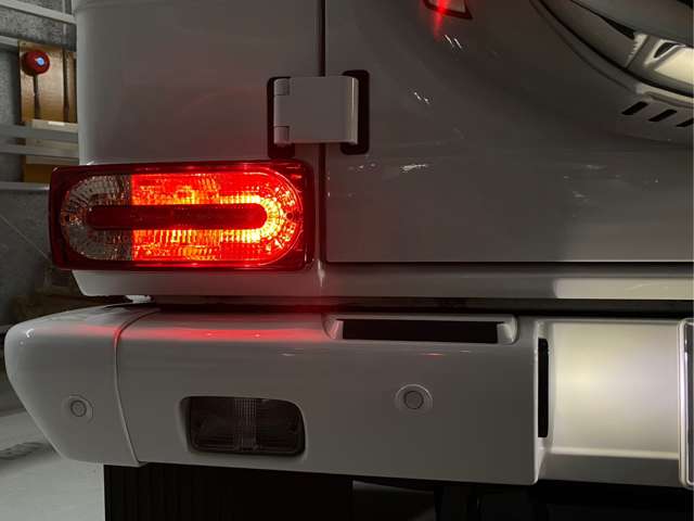 Mercedes-Benz G-Class 12