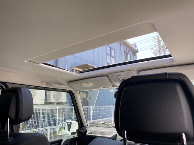 Mercedes-Benz G-Class 3