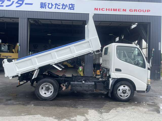 Hino Dutro 10