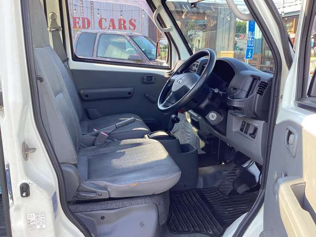 Mitsubishi Minicab Van 8