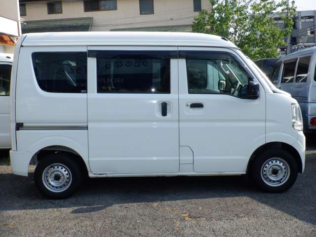 Nissan NV100 Clipper 4
