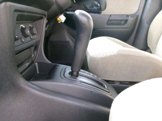 Mitsubishi Pajero iO 11