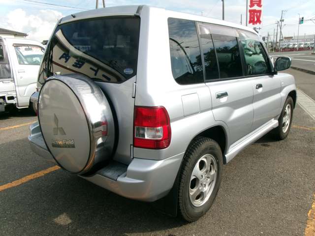 Mitsubishi Pajero iO 5