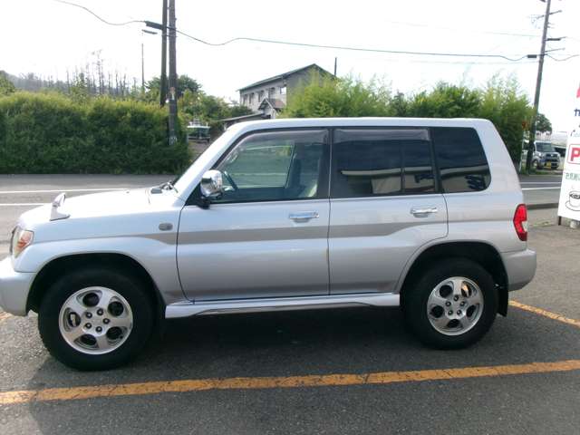Mitsubishi Pajero iO 8
