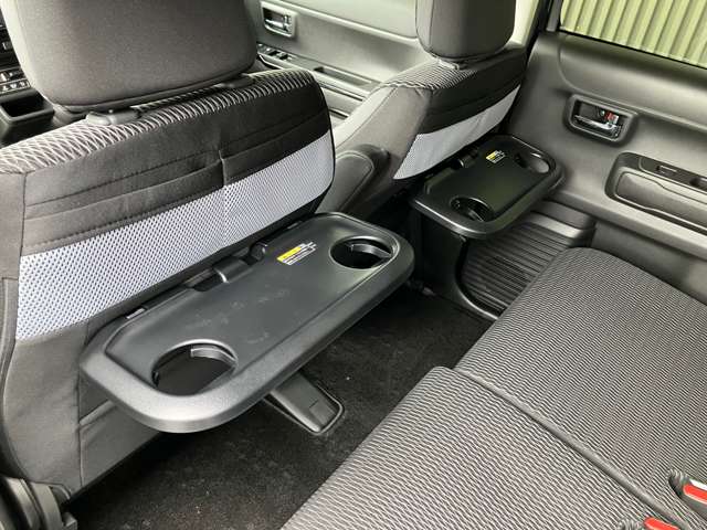 Mazda Flair Crossover 11