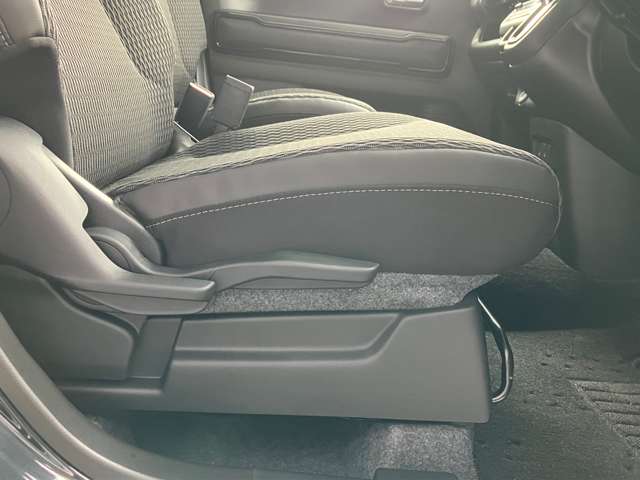 Mazda Flair Crossover 4