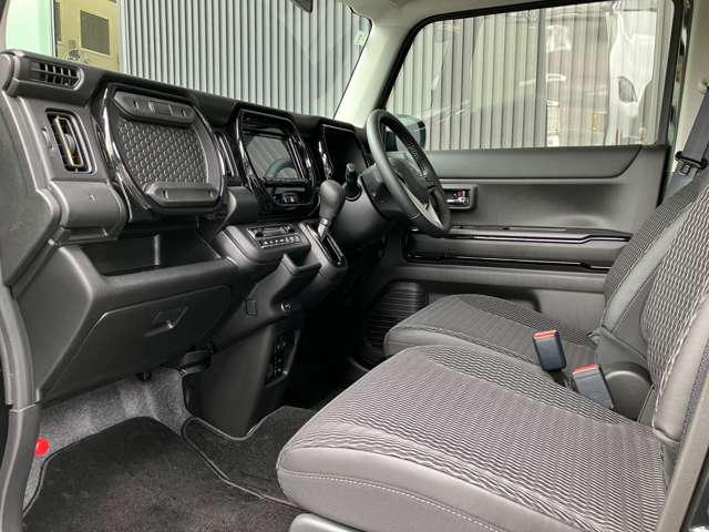 Mazda Flair Crossover 8