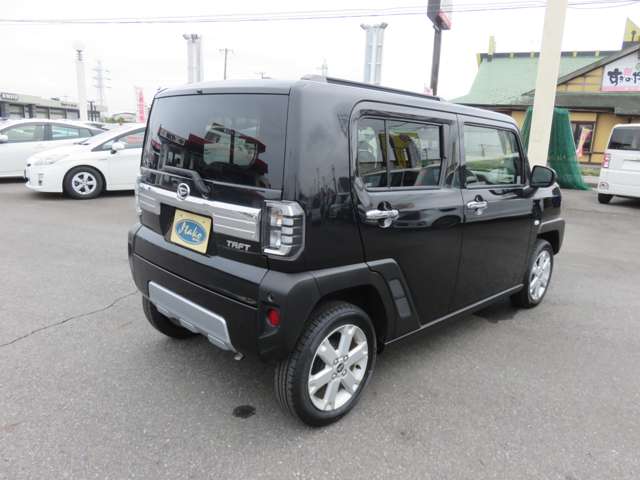 Daihatsu Taft 9