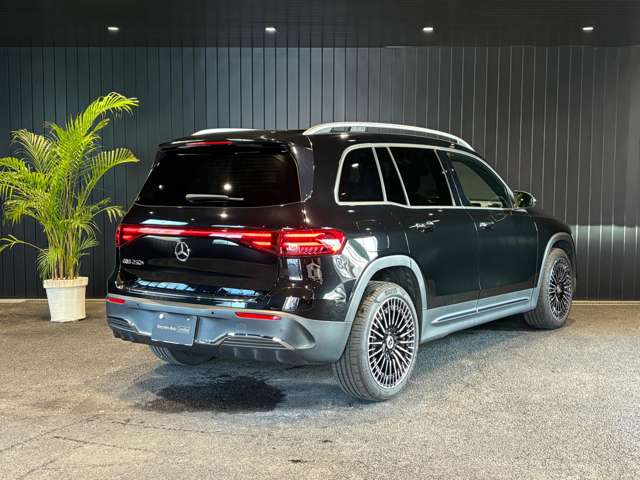 Mercedes-Benz EQB 4