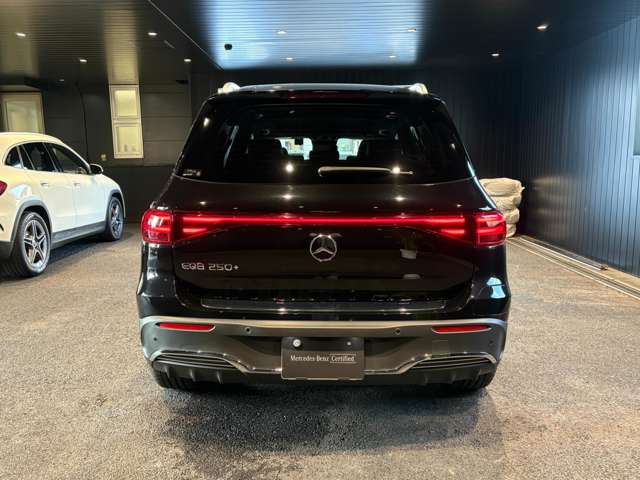Mercedes-Benz EQB 6