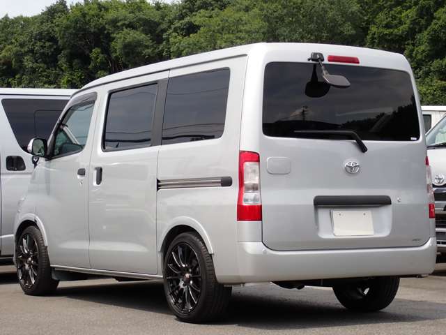 Toyota Town Ace Van 7