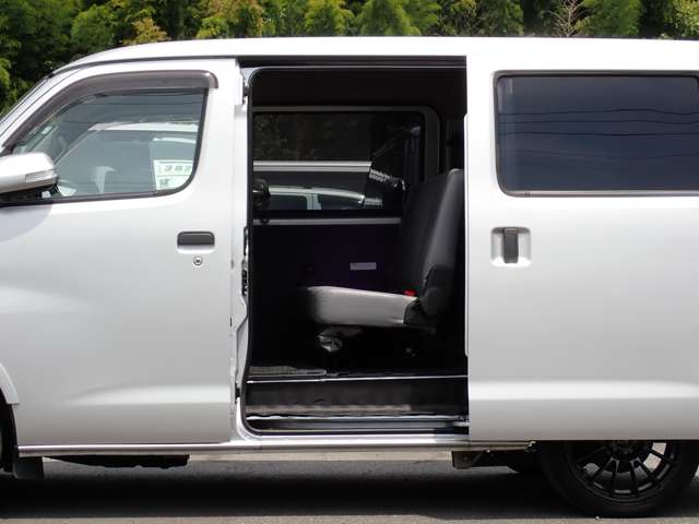Toyota Town Ace Van 8