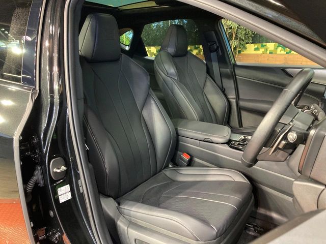 Lexus NX 8