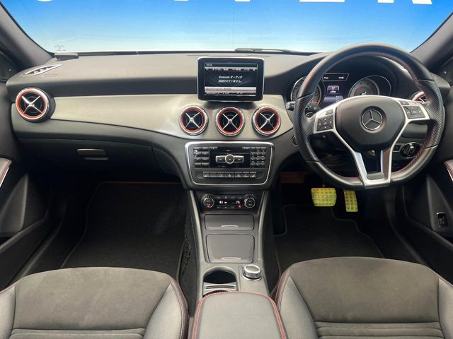 Mercedes-Benz GLA-Class 2