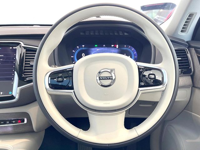 Volvo XC90 11