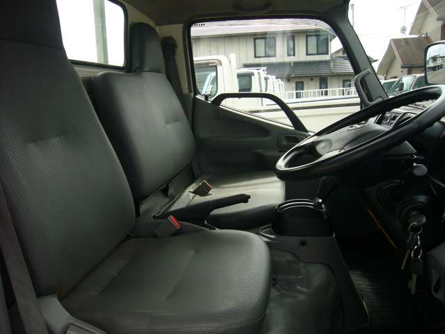 Hino Dutro 12