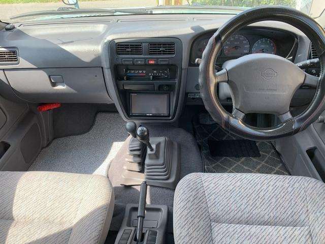 Nissan Datsun 10