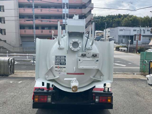 Hino Dutro 3