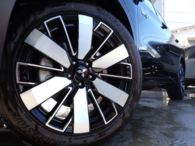 Mitsubishi Outlander 4