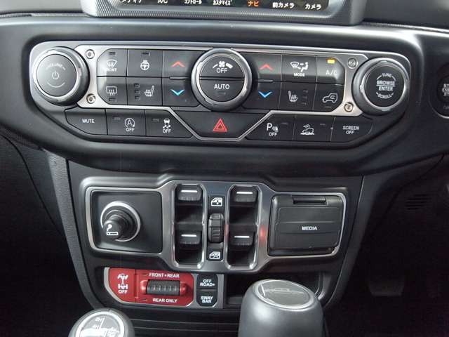 Jeep Gladiator 11