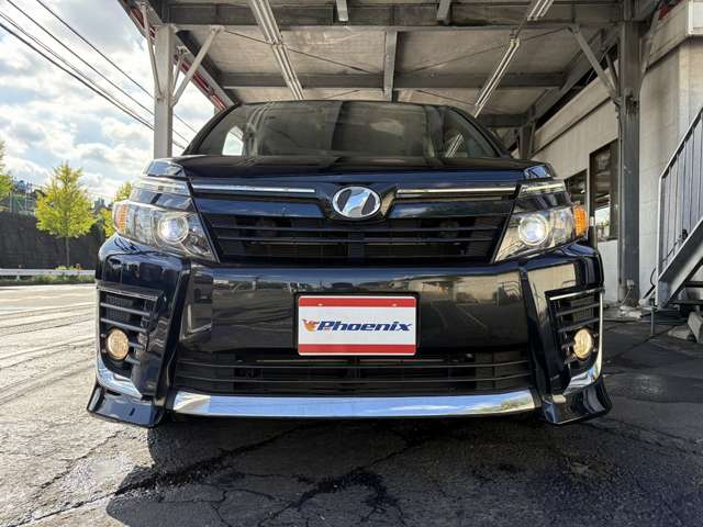 Toyota Voxy 12